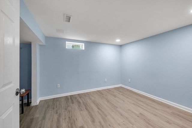 72 Paulson Dr, West Springfield, MA 01089