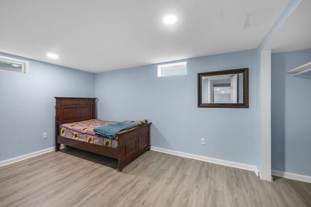 72 Paulson Dr, West Springfield, MA 01089
