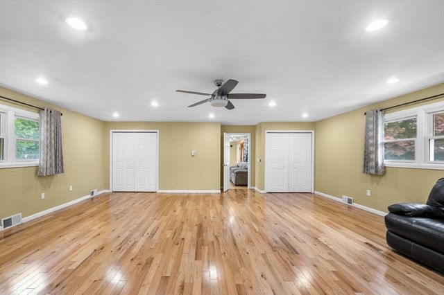 72 Paulson Dr, West Springfield, MA 01089