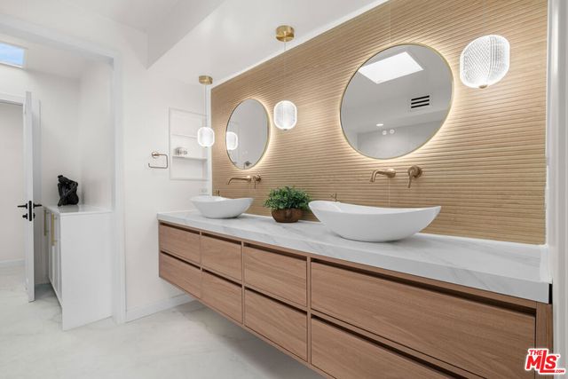 9509 W Olympic Boulevard, Beverly Hills, CA 90212