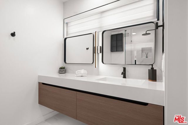 9509 W Olympic Boulevard, Beverly Hills, CA 90212