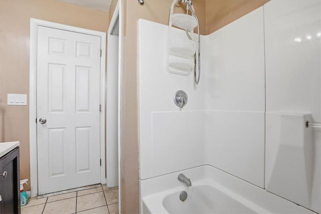 823 North Saint Lucas Street, Allentown City, PA 18104