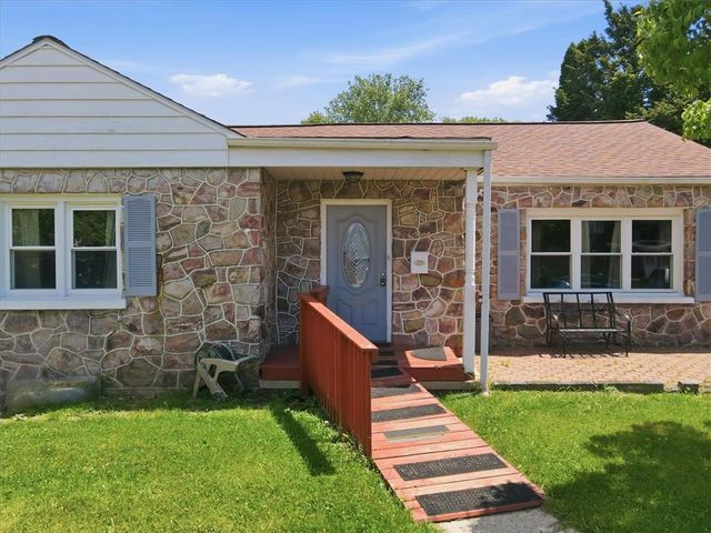 823 North Saint Lucas Street, Allentown City, PA 18104