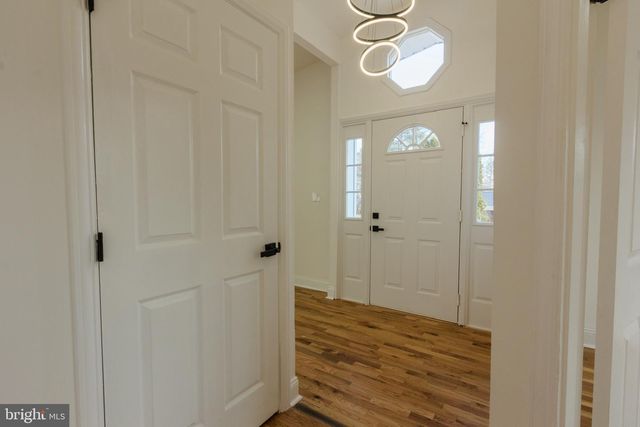 8206 ARROWHEAD RD, Pikesville, MD 21208