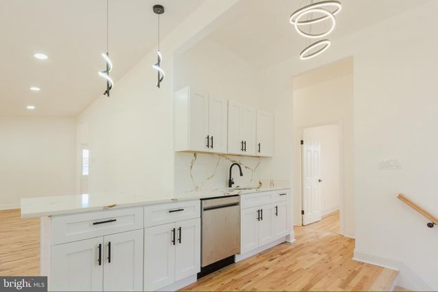 8206 ARROWHEAD RD, Pikesville, MD 21208