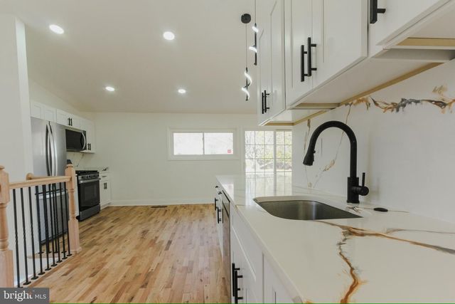 8206 ARROWHEAD RD, Pikesville, MD 21208