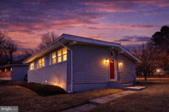 8206 ARROWHEAD RD, Pikesville, MD 21208