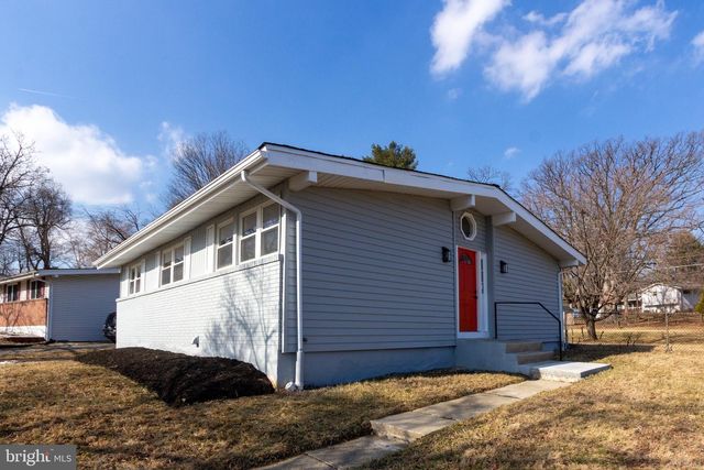 8206 ARROWHEAD RD, Pikesville, MD 21208