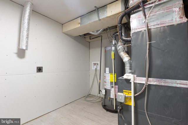 8206 ARROWHEAD RD, Pikesville, MD 21208