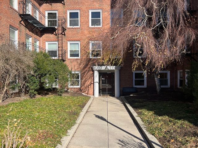 395 Broadway R2C, Cambridge, MA 02139