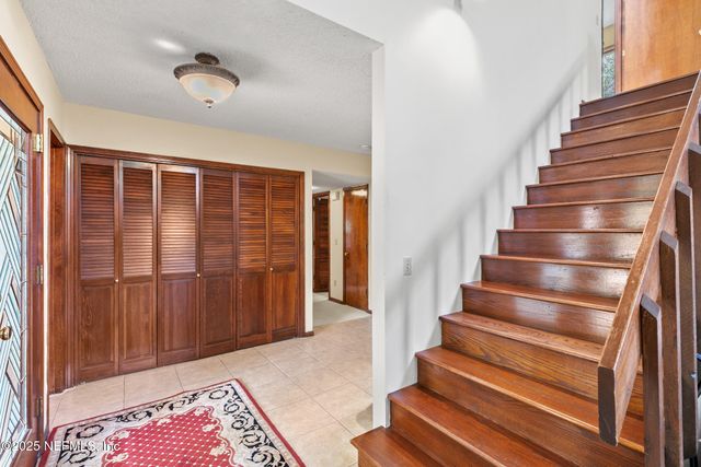 12852 LONGVIEW Drive W, Jacksonville, FL 32223