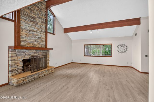 12852 LONGVIEW Drive W, Jacksonville, FL 32223