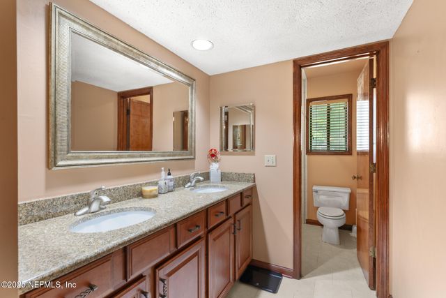 12852 LONGVIEW Drive W, Jacksonville, FL 32223