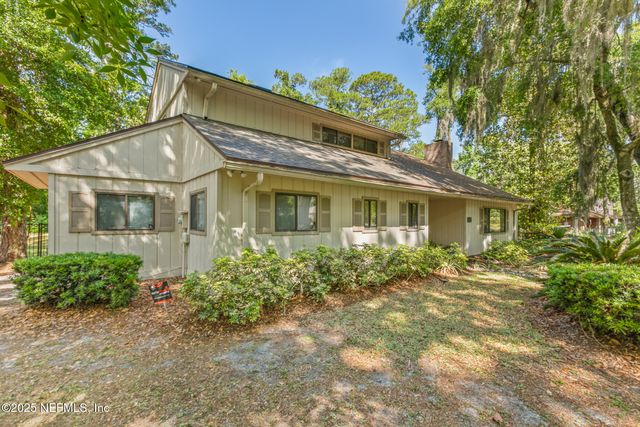 12852 LONGVIEW Drive W, Jacksonville, FL 32223