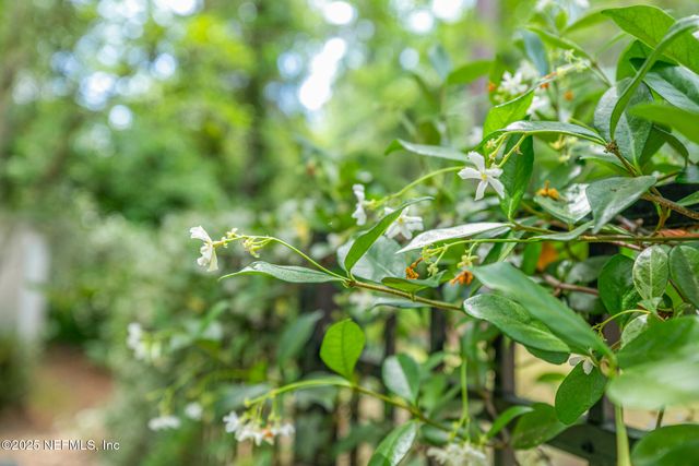 12852 LONGVIEW Drive W, Jacksonville, FL 32223