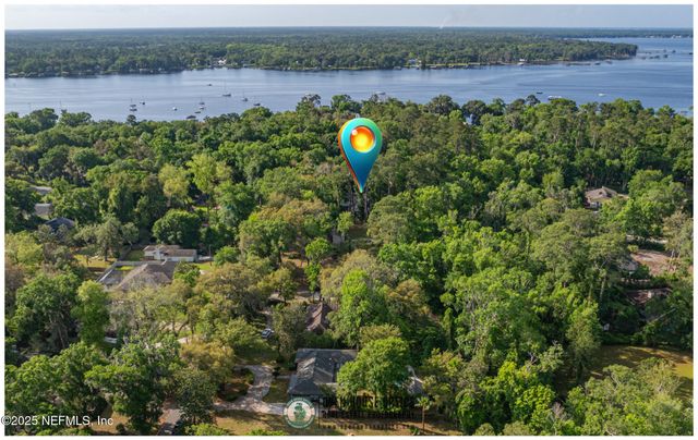 12852 LONGVIEW Drive W, Jacksonville, FL 32223