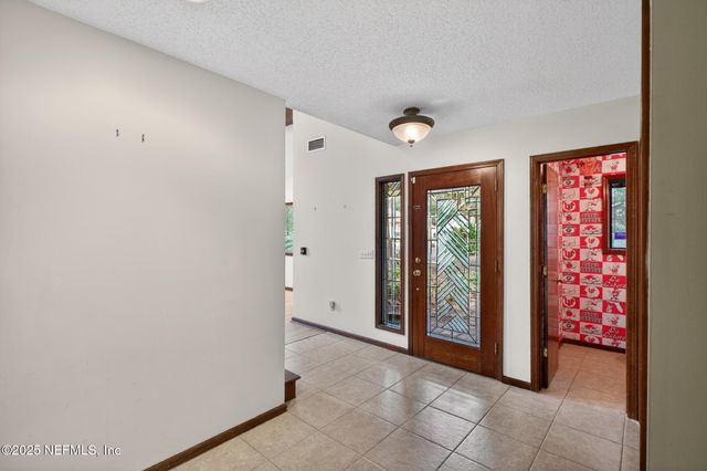 12852 LONGVIEW Drive W, Jacksonville, FL 32223