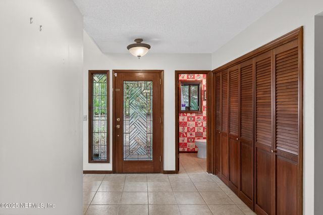 12852 LONGVIEW Drive W, Jacksonville, FL 32223