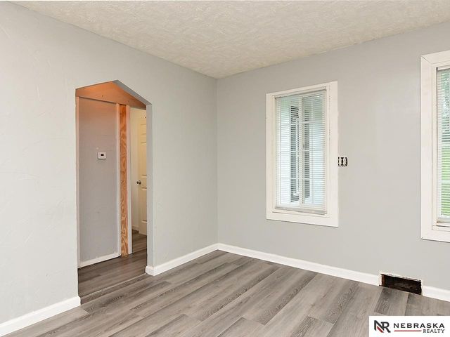 2553 Monroe Street, Omaha, NE 68107