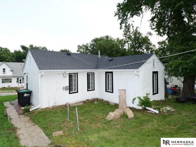 2553 Monroe Street, Omaha, NE 68107
