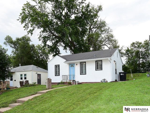 2553 Monroe Street, Omaha, NE 68107