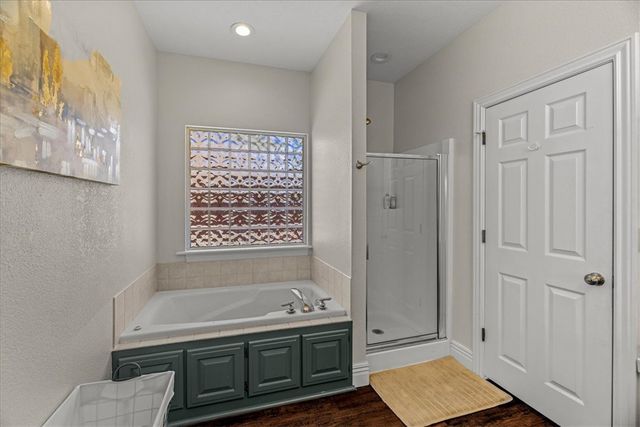 605 SW Duke Avenue, Bentonville, AR 72712