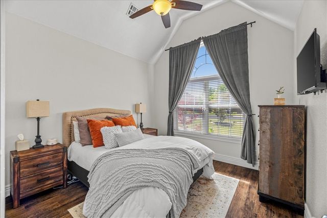 605 SW Duke Avenue, Bentonville, AR 72712