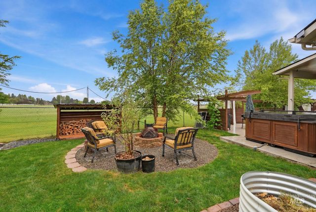 5120 N Diamond Creek Ave, Meridian, ID 83646
