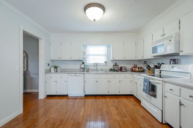 4818 Camellia Avenue NW, Cleveland, TN 37312