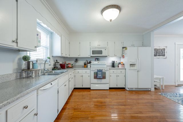4818 Camellia Avenue NW, Cleveland, TN 37312
