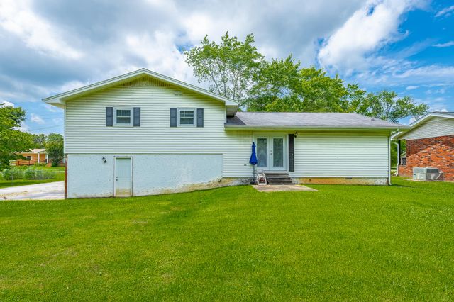 4818 Camellia Avenue NW, Cleveland, TN 37312