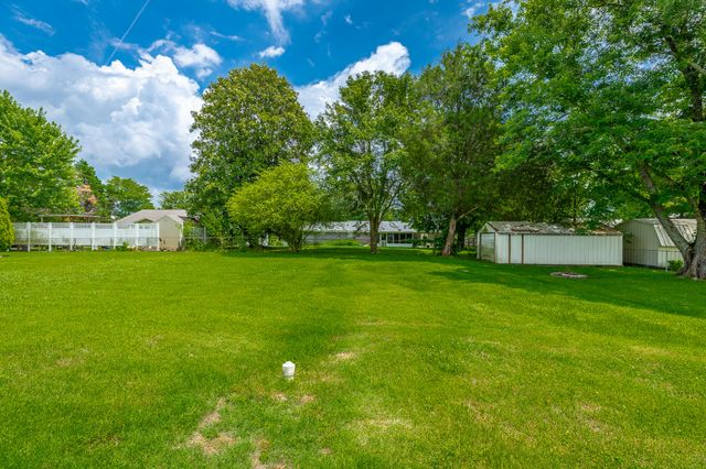 4818 Camellia Avenue NW, Cleveland, TN 37312