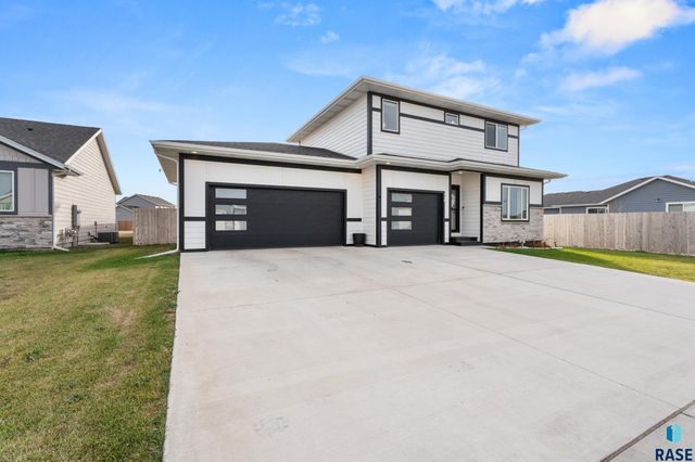 719 Prairieside Trl Trail, Harrisburg, SD 57032