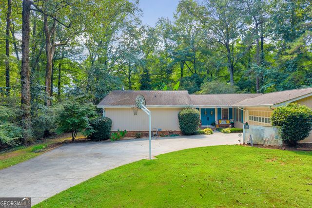 2671 Club Forest Court SE, Conyers, GA 30013