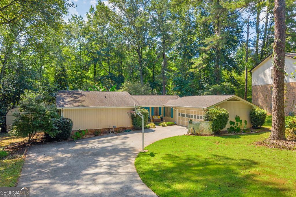 2671 Club Forest Court SE, Conyers, GA 30013
