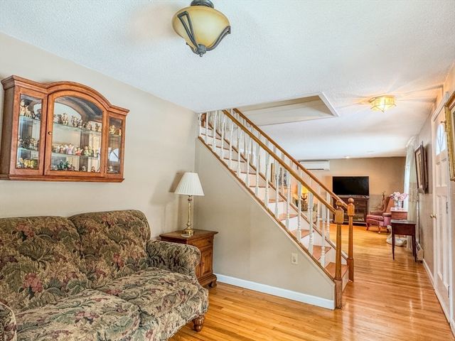 132 Poplar Street, Greenfield, MA 01301