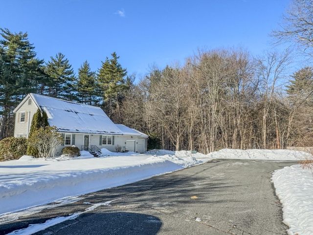 132 Poplar Street, Greenfield, MA 01301
