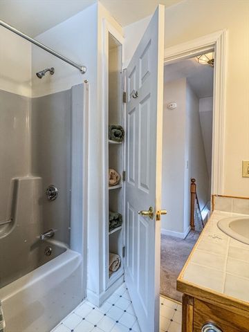 132 Poplar Street, Greenfield, MA 01301