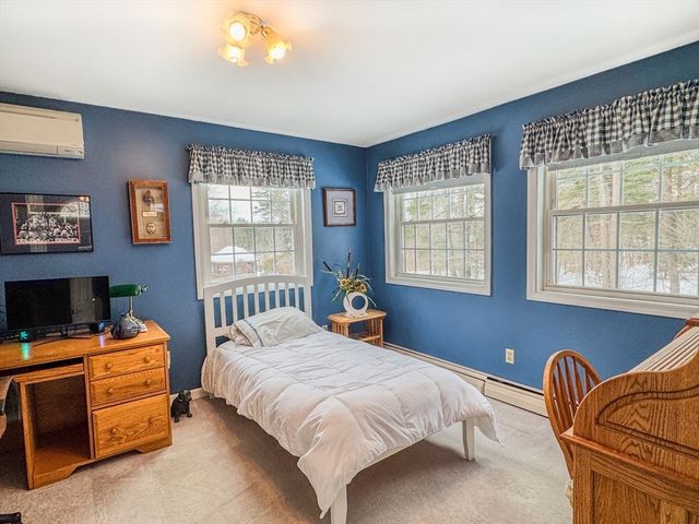 132 Poplar Street, Greenfield, MA 01301