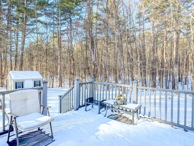 132 Poplar Street, Greenfield, MA 01301