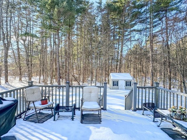 132 Poplar Street, Greenfield, MA 01301