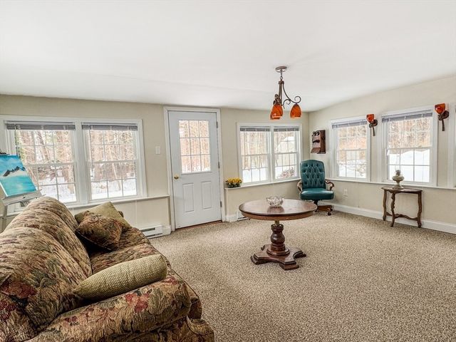 132 Poplar Street, Greenfield, MA 01301