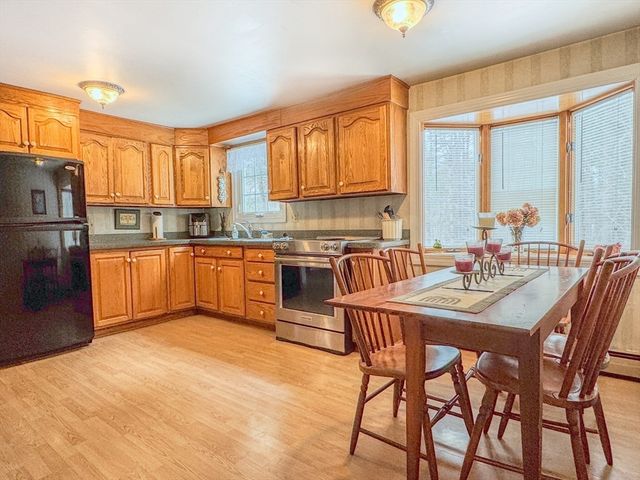 132 Poplar Street, Greenfield, MA 01301