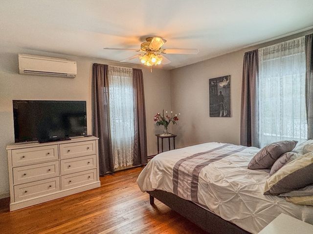 132 Poplar Street, Greenfield, MA 01301