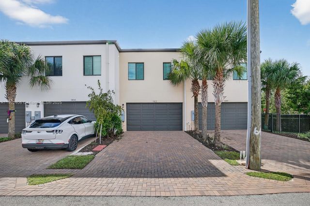 1402 SW 4th Ave, Fort Lauderdale, FL 33315