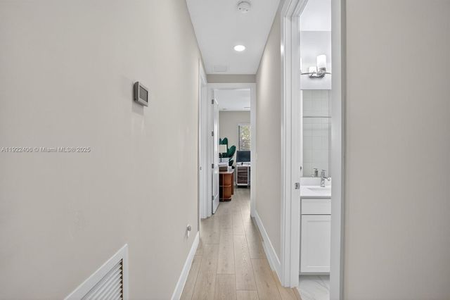 1402 SW 4th Ave, Fort Lauderdale, FL 33315