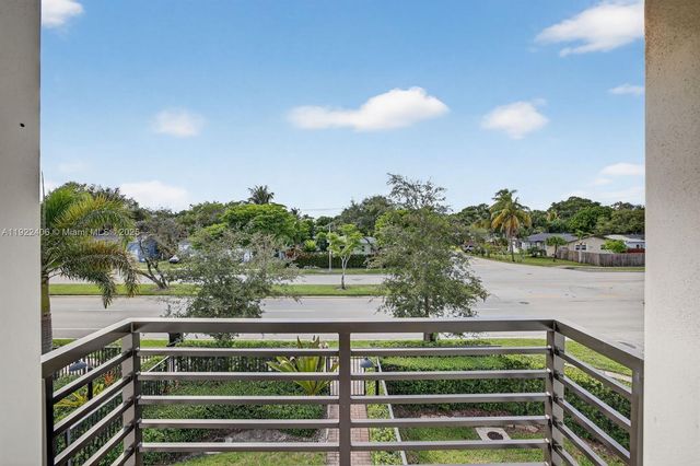 1402 SW 4th Ave, Fort Lauderdale, FL 33315