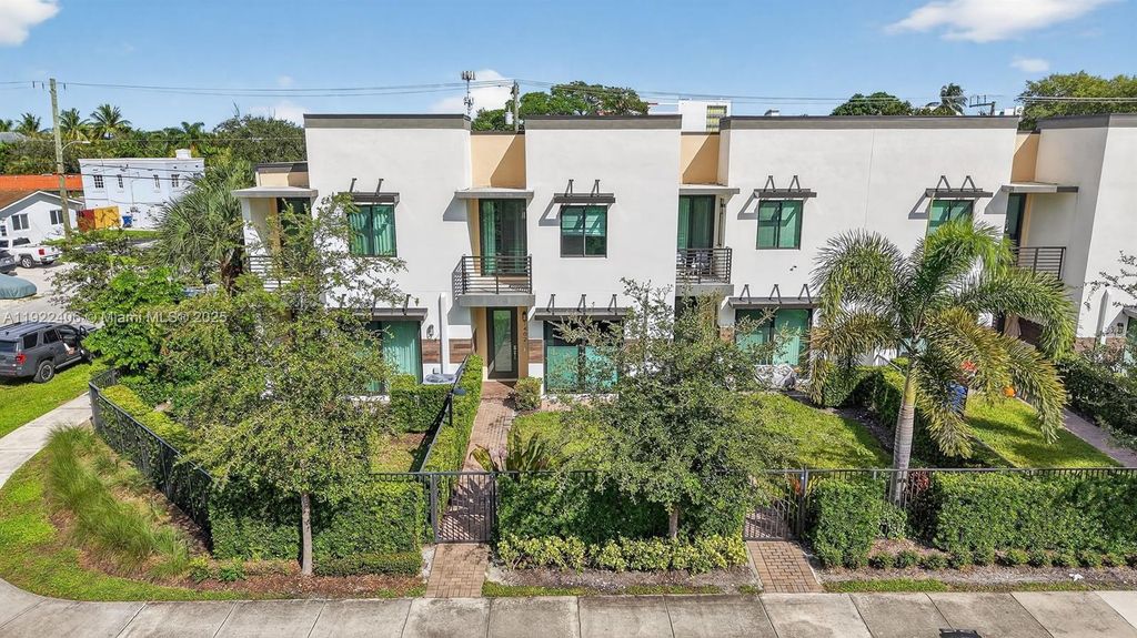 1402 SW 4th Ave, Fort Lauderdale, FL 33315