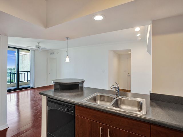 110 N Federal Highway 1212, Fort Lauderdale, FL 33301