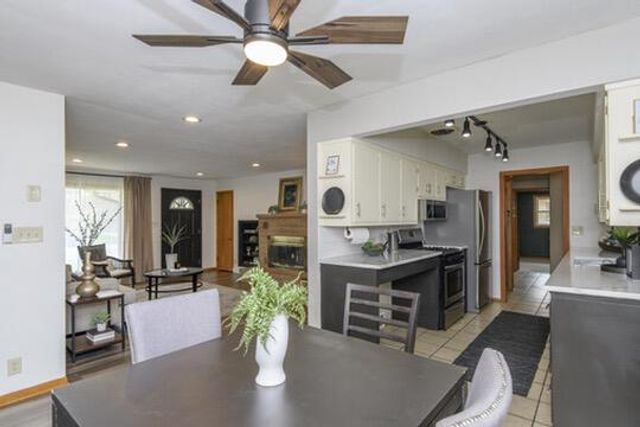 264 Vine STREET, West Bend, WI 53095